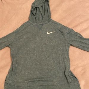 Girls Nike lightweight hoodie. Size L.